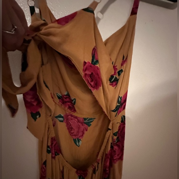 Volcom dress or swimsuit cover up - Picture 9 of 9